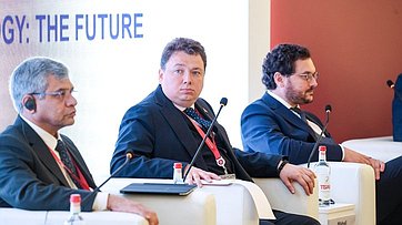 Александр Шендерюк-Жидков в рамках деловой программы Петербургского международного экономического форума (ПМЭФ-2025) принял участие в сессии «На передовой технологий: будущее ИИ и глобальная конкуренция»