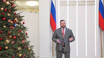 Алексей Кондратьев принял участие в акции «Ёлка желаний»