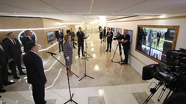 Валентина Матвиенко осмотрела развернутую в СФ выставку Государственной корпорации по атомной энергии «Росатом»