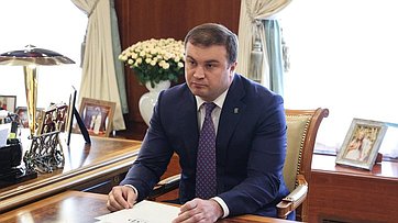 Валентина Матвиенко провела встречу с временно исполняющим обязанности губернатора Омской области Виталием Хоценко