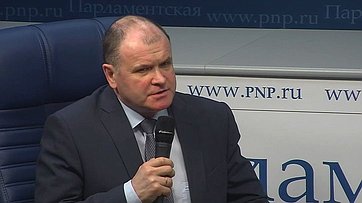 Игорь Чернышёв принял участие в видеобрифинге о проблемах развития внутренних воздушных перевозок в пресс-центре «Парламентской газеты»
