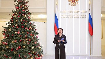 Лариса Круглова приняла участие в акции «Ёлка желаний»