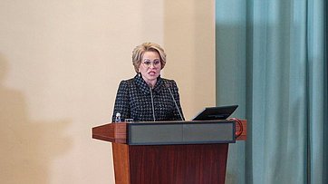Валентина Матвиенко посетила Национальный медицинский исследовательский центр сердечно-сосудистой хирургии имени А.Н. Бакулева