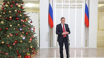 Андрей Епишин принял участие в акции «Ёлка желаний»