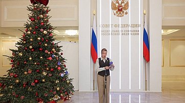 Наталья Никонорова приняла участие в акции «Ёлка желаний»