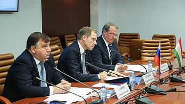 «Круглый стол» на тему «Развитие и совершенствование торгово-экономического сотрудничества» VII Межпарламентского Форума «Таджикистан — Россия: потенциал межрегионального сотрудничества»